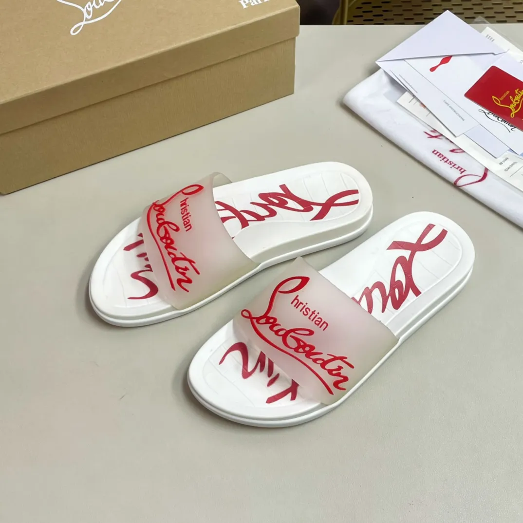 [CL red sole shoes] P: 300💰 size 38-45 Men's classic slippers, made on the official website 1:1, the original factory specializes in original materials ➖ OEM 3D printing pattern production ➖ Ultra-light non-slip outsole. Super fashionable and super comfortable, handsome on the feet, a must-have for men in summer! !